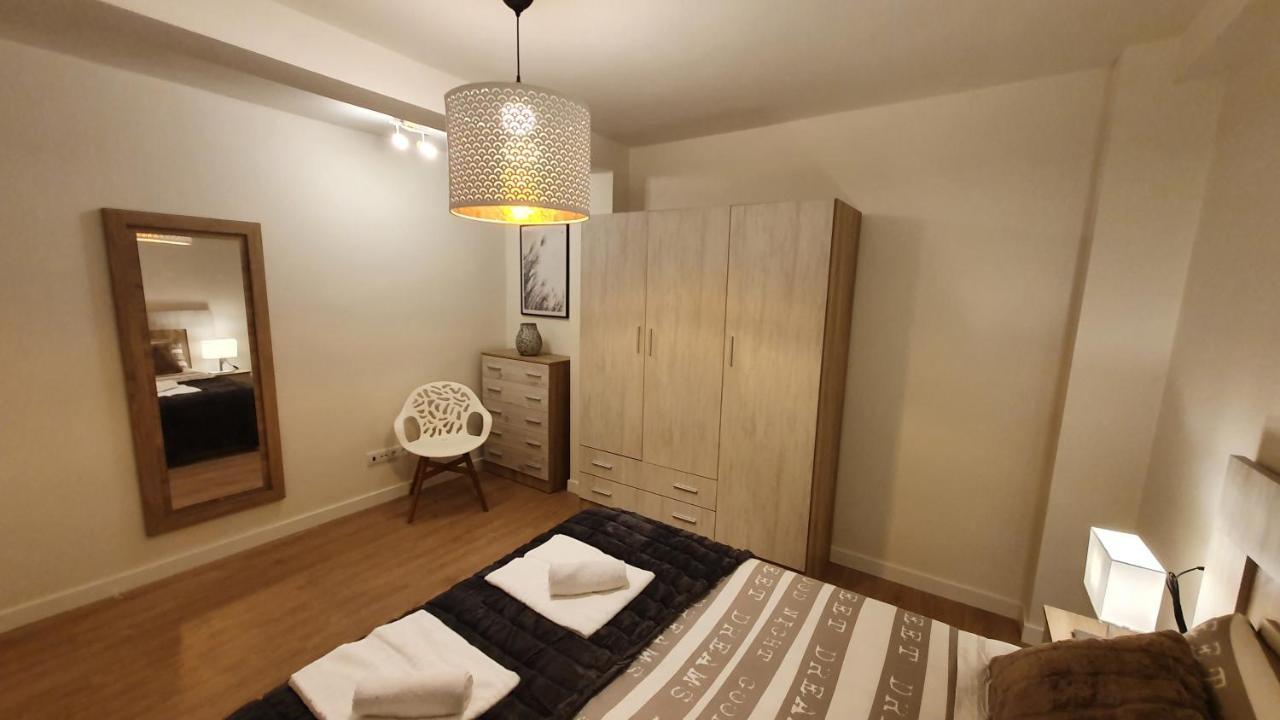 Auditorio Vicele - 2 Hab Y Sofa-Cama - Wifi - Vut-3692-As Oviedo Exterior foto